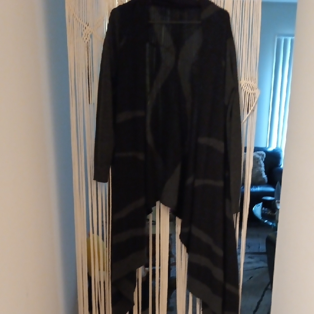 Elegant Black Women's Sweater (Short Front Long Back) Cynthia Rowley Sz Large